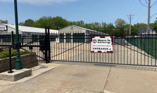 Moove In Self Storage Facility at 405 2nd St in Coralville Gate