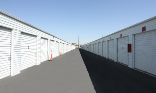 RightSpace Storage | N Pecos Rd Exterior Driveway